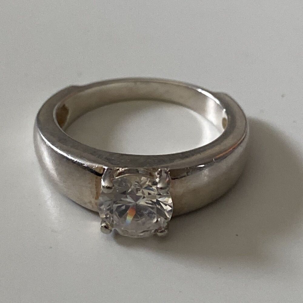925 Sterling silver CZ ring size 7